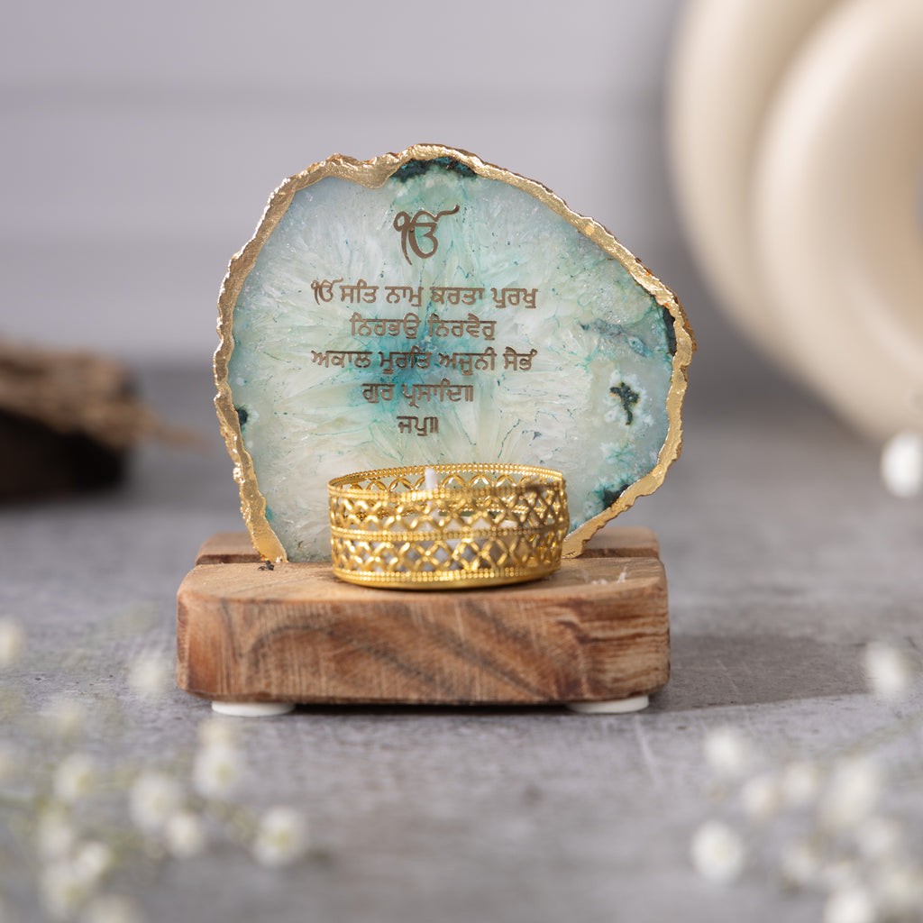 Ik Onkar Mantra Green Agate Metal Showpeice