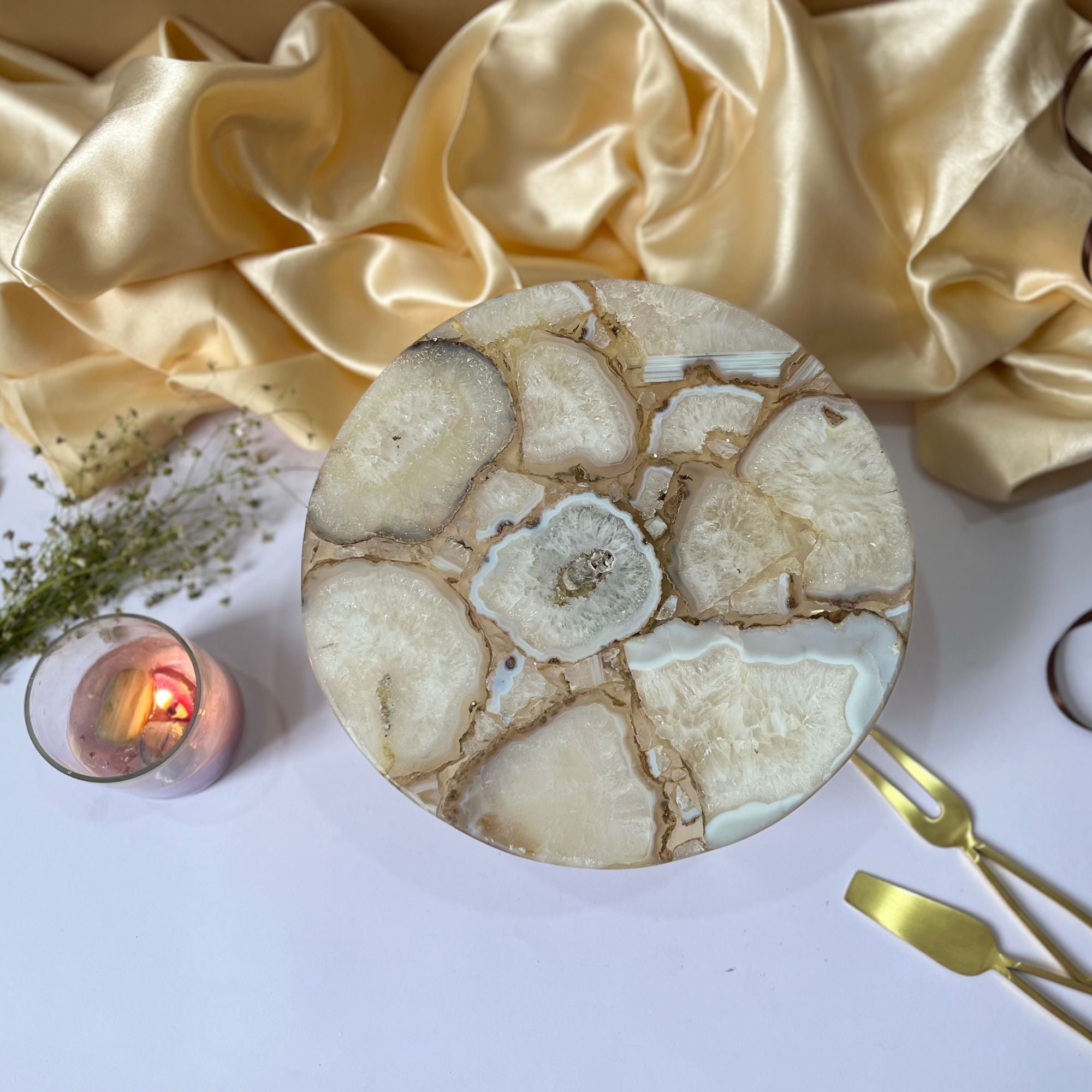 White Agate Cake Stand with Wooden Base - 10 Inches