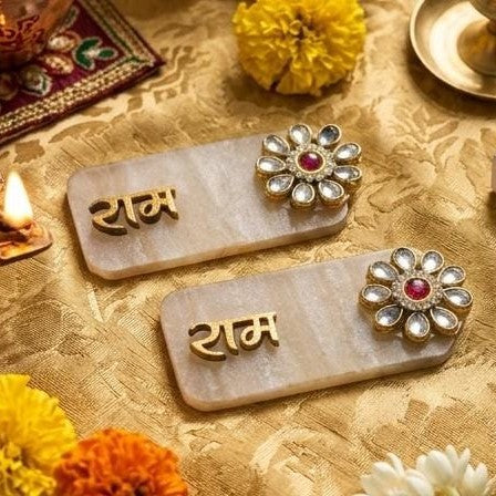 Resin OM Door Hangings