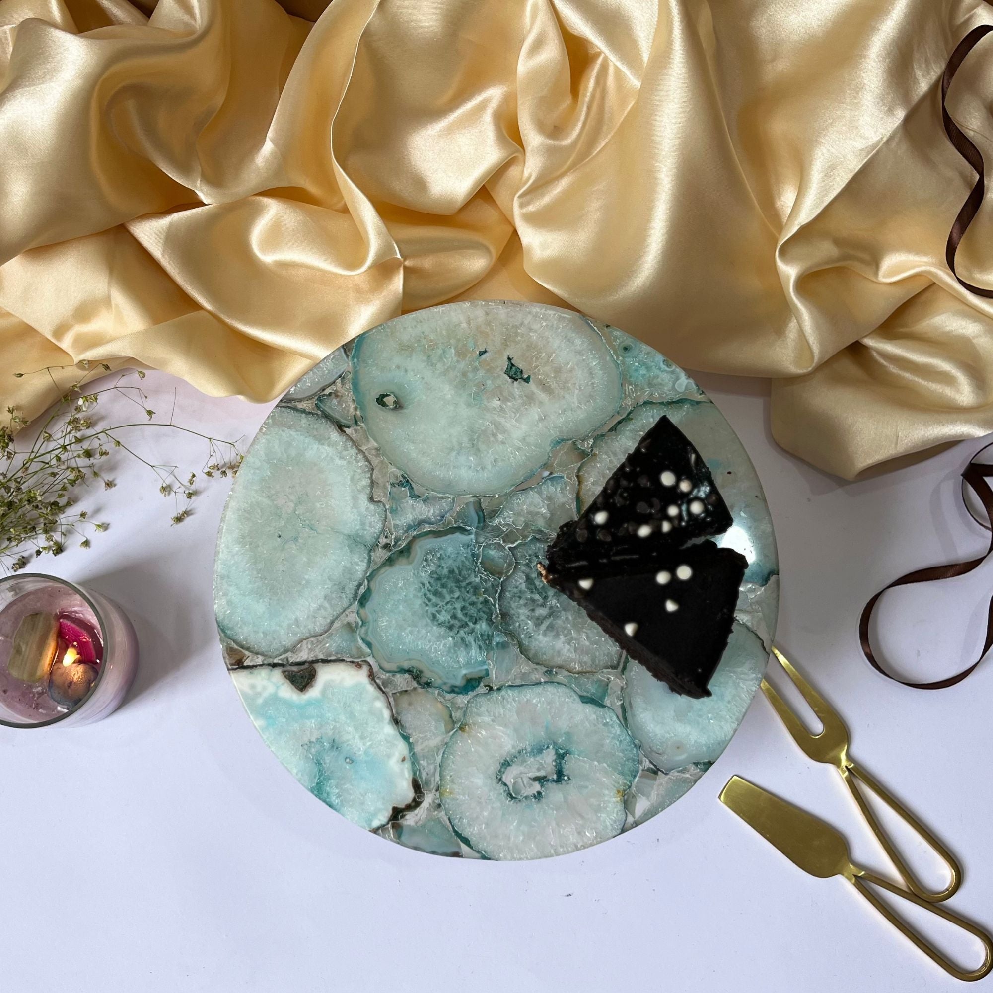 Turquoise Agate Cake Stand with Wooden Base - 10 Inches