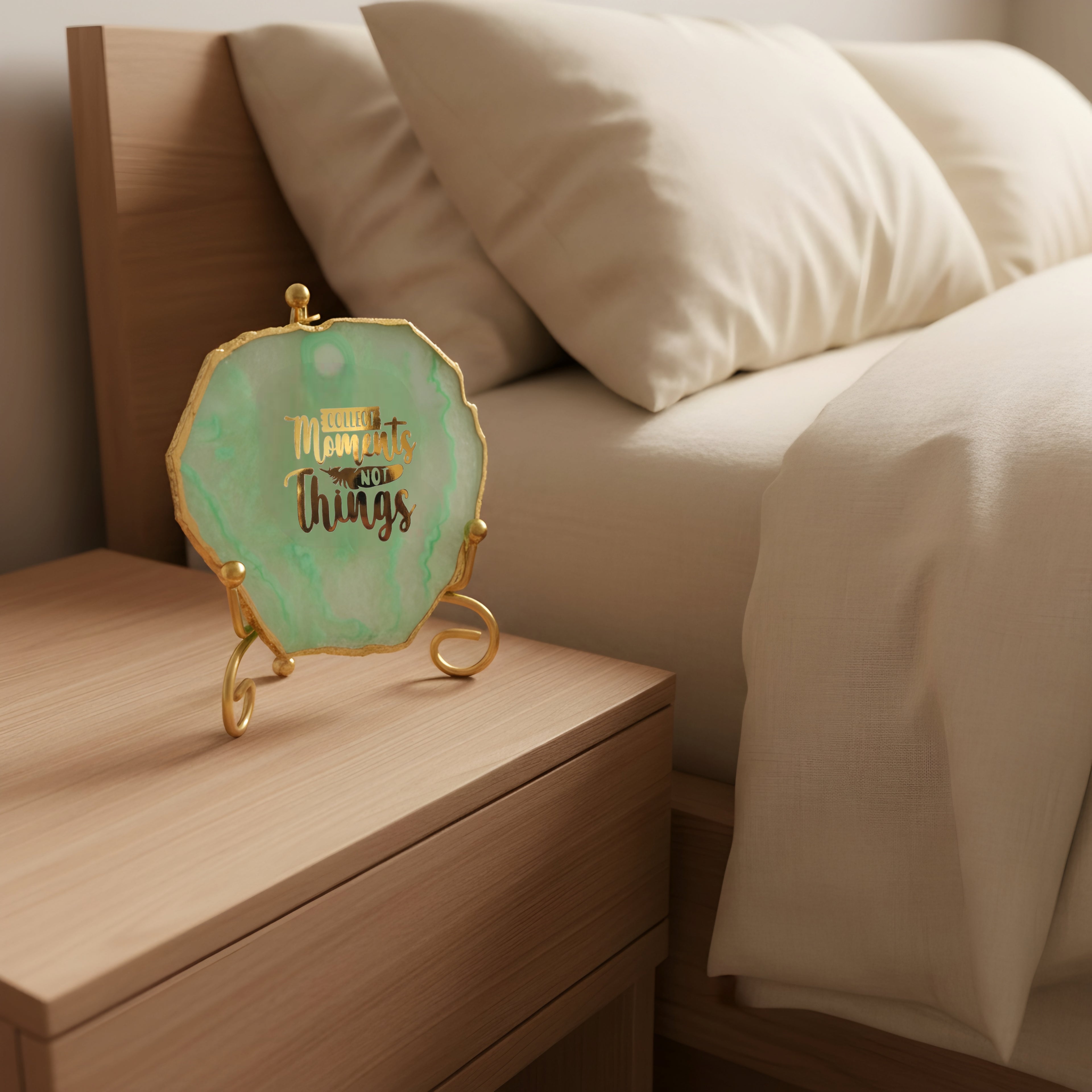 Agate Collect moments not things showpieces with Metal Stand - Green