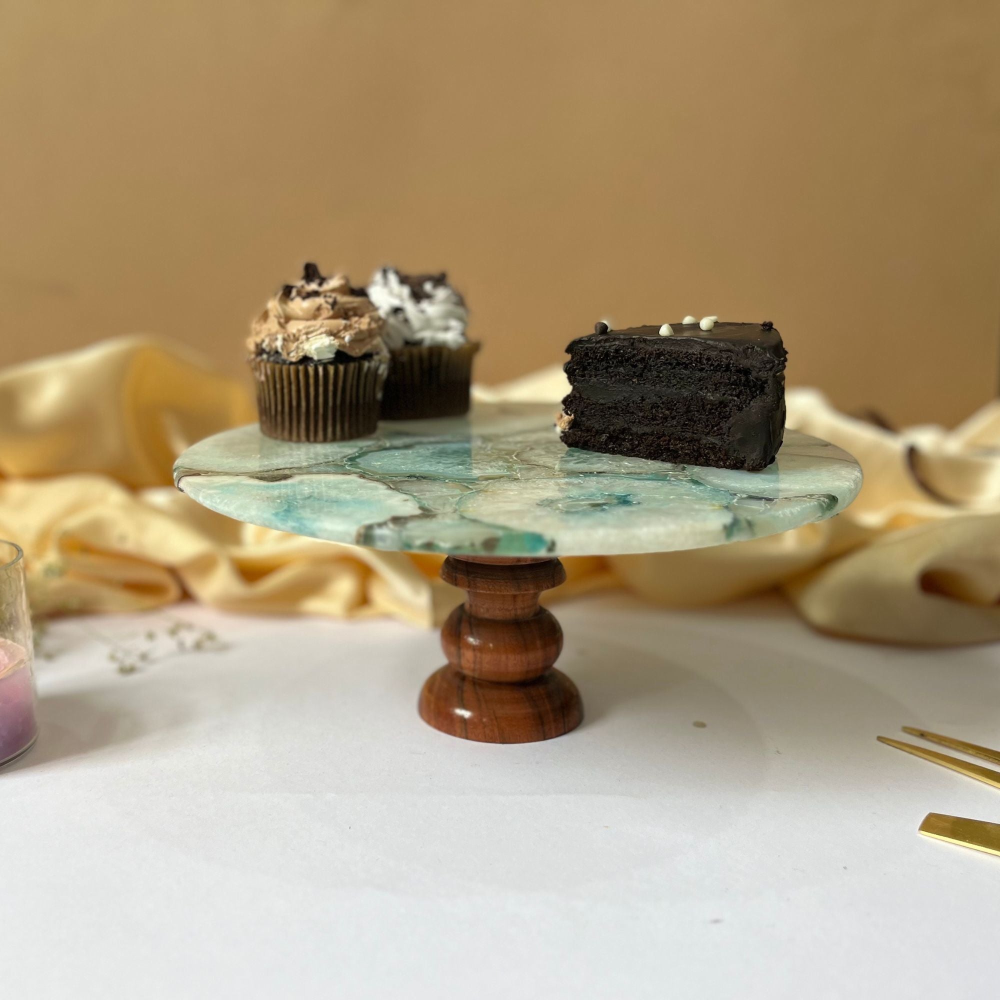 Turquoise Agate Cake Stand with Wooden Base - 10 Inches