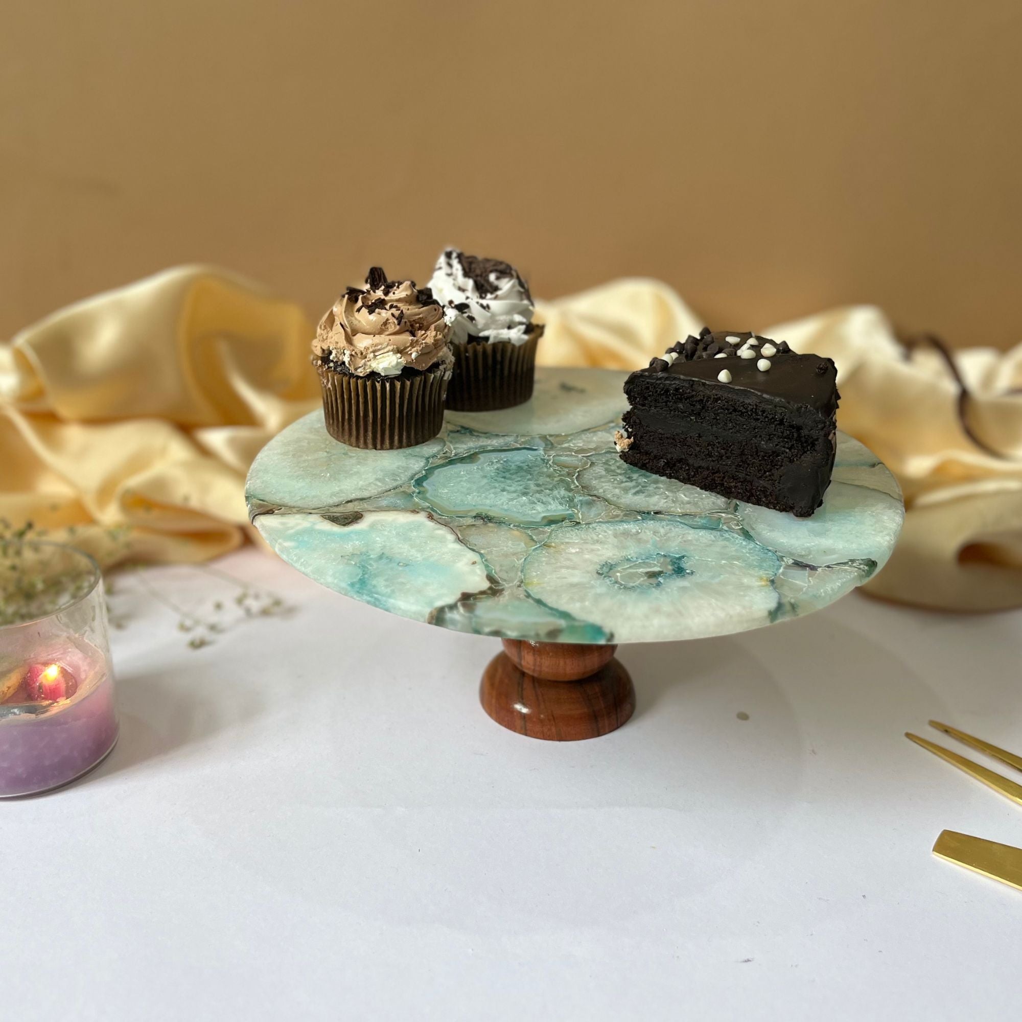 Blue Agate Cake Stand with Wooden Base -10 Inches