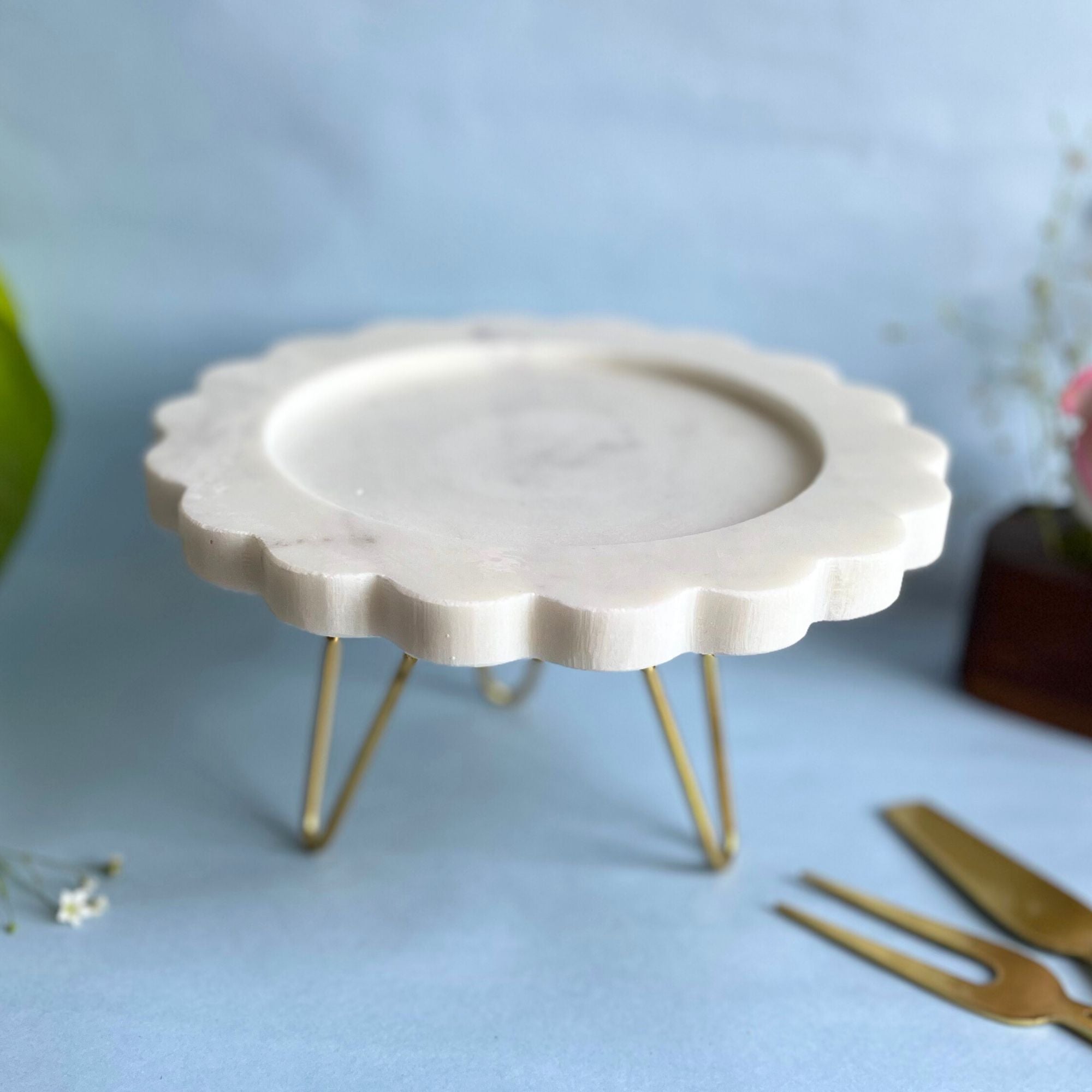 Round sunflower shape Natural Marble Pastry Stand