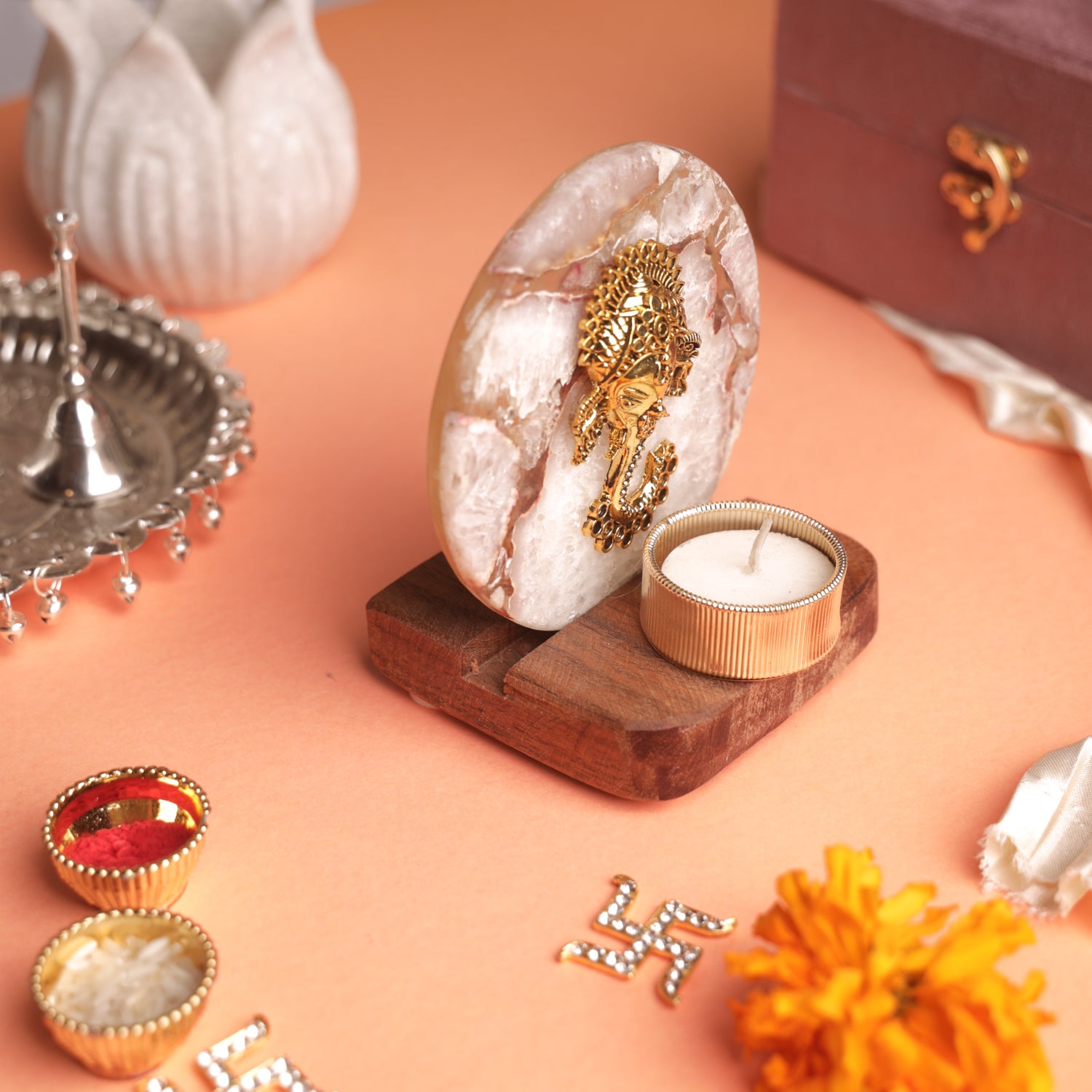 Agate Ganesha Wooden Tealight - White