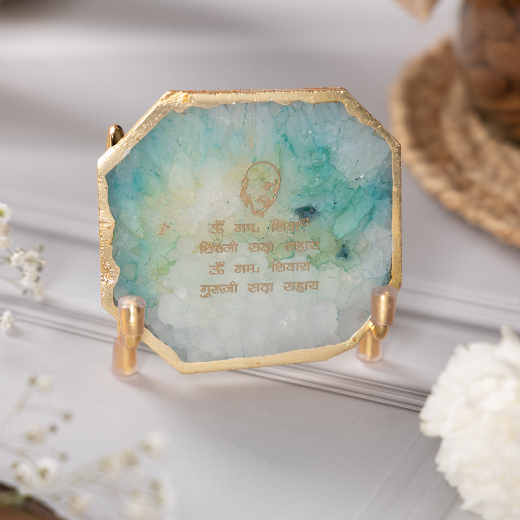 Guru Ji Mantra Green Agate Metal Showpiece