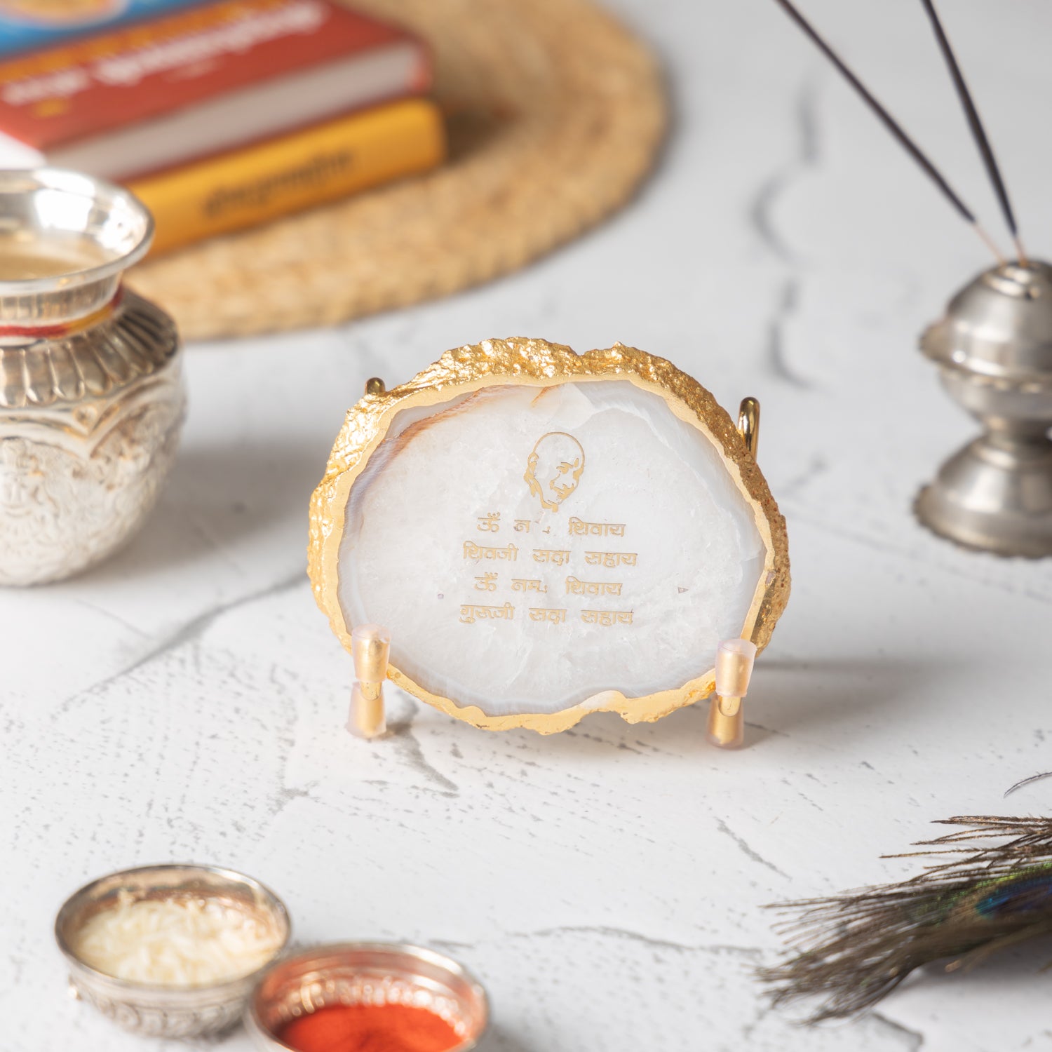 Guru Ji Mantra White Agate Metal Showpeice