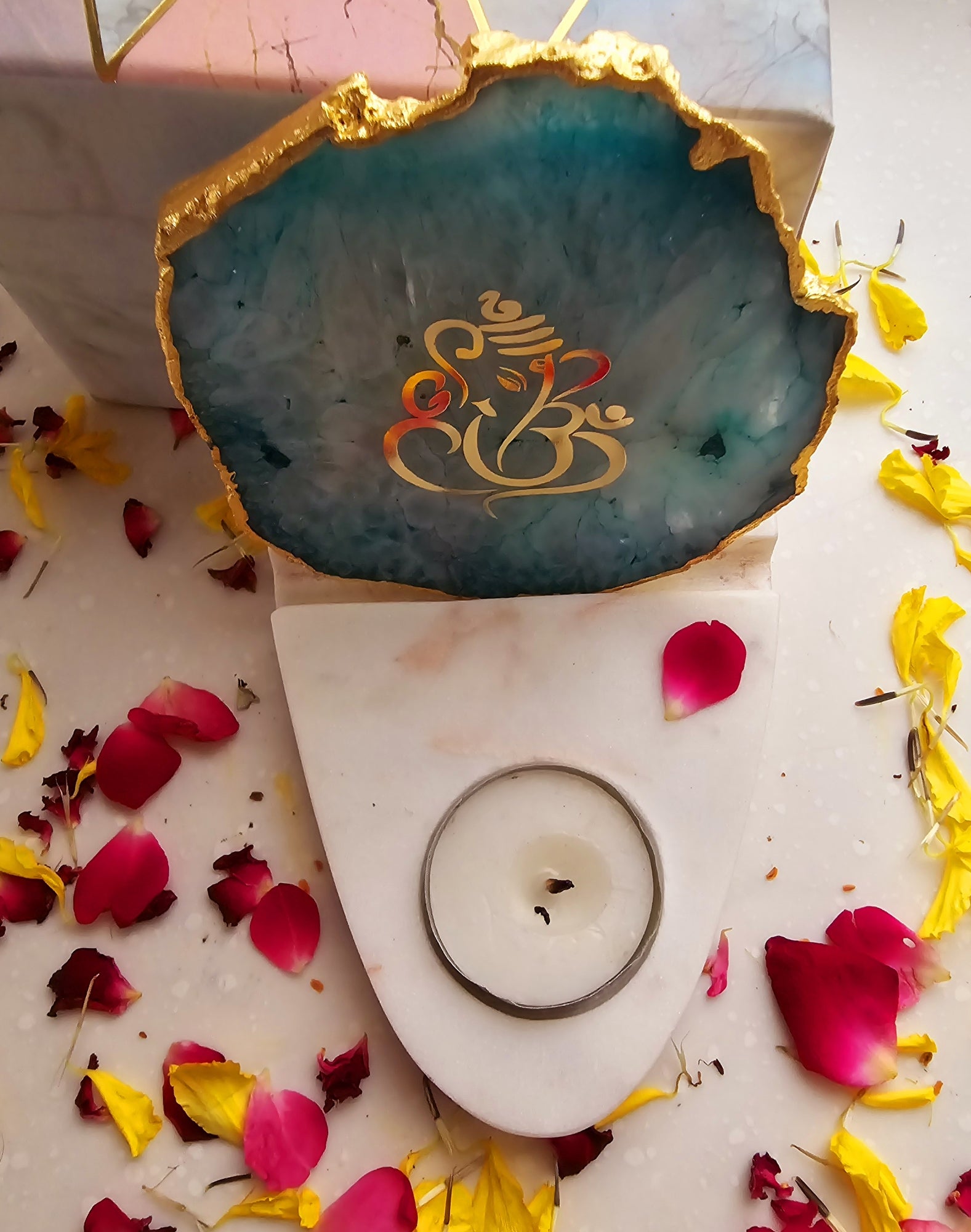 Ganesha Agate with Marble Base Front Side Tealight-Green