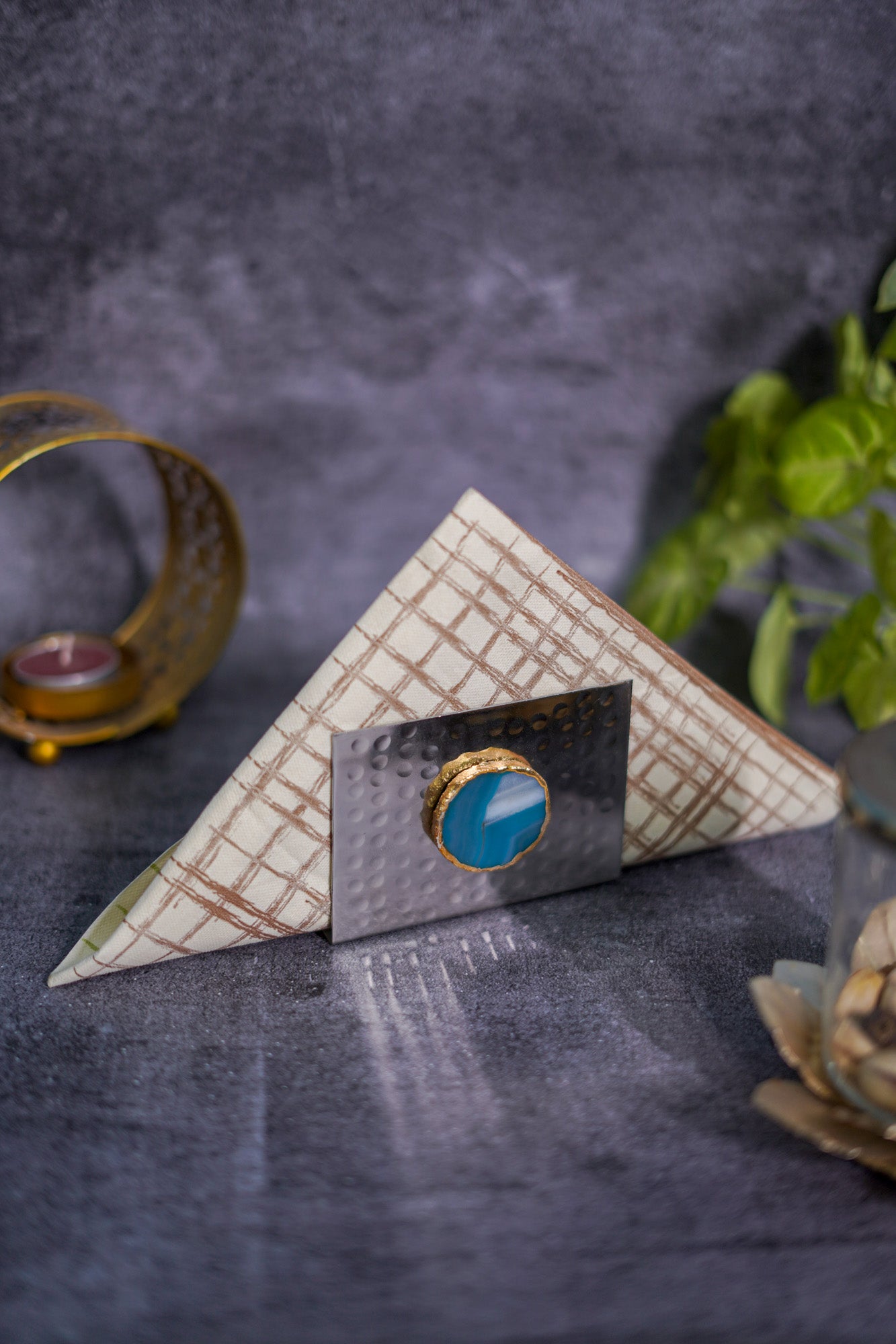 Metal Tissue Holder with Agate