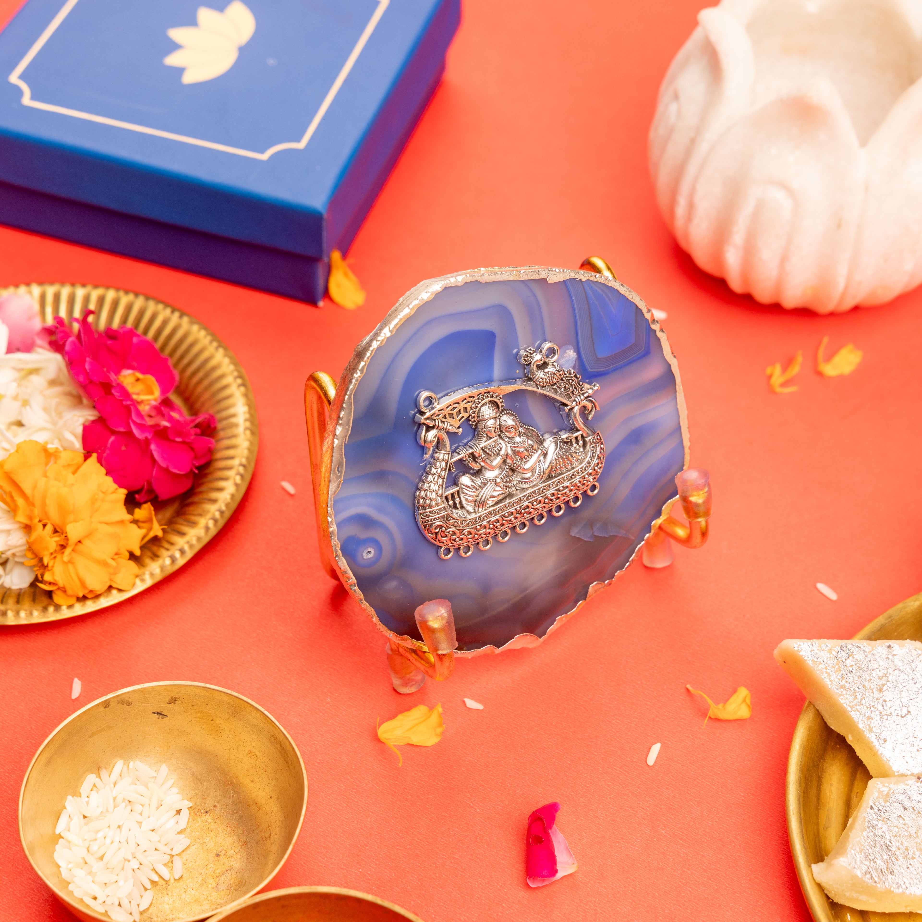 Agate Radhakrishna Showpiece Silver Platting Edges With Metal Stand - Blue