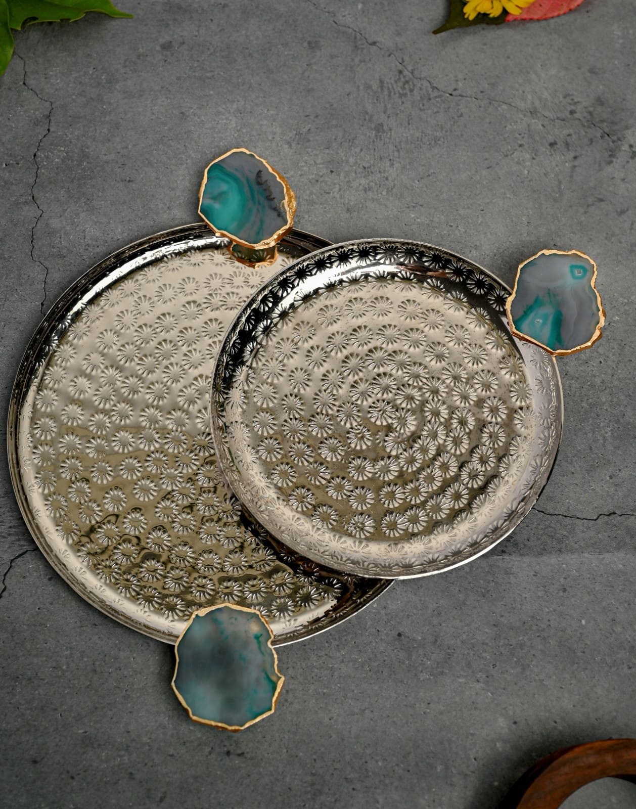 Round Aluminum Tray with Green Agate