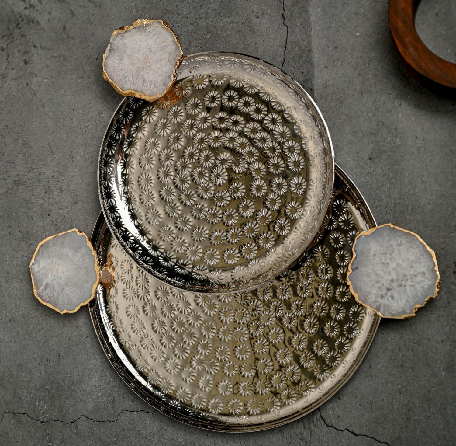 Round Aluminum Tray with Green Agate