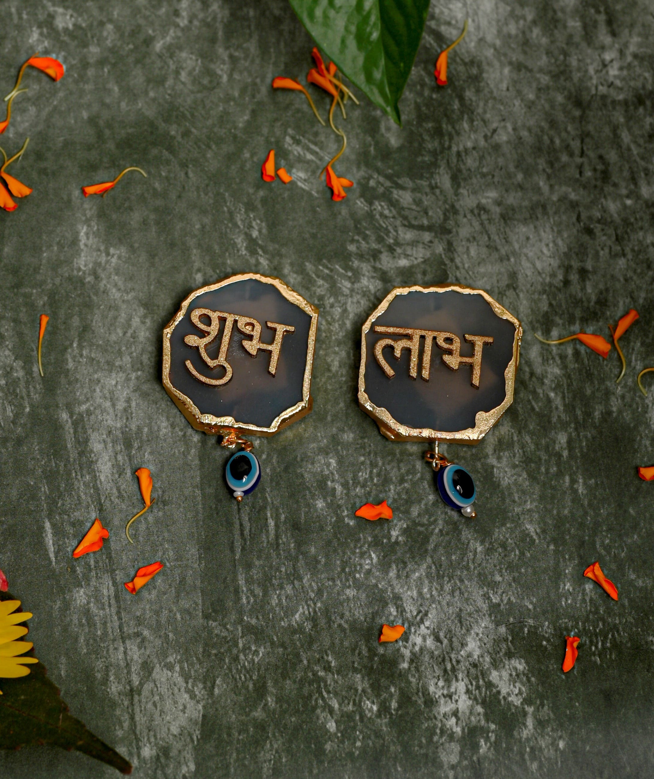 White Agate Shubh Labh