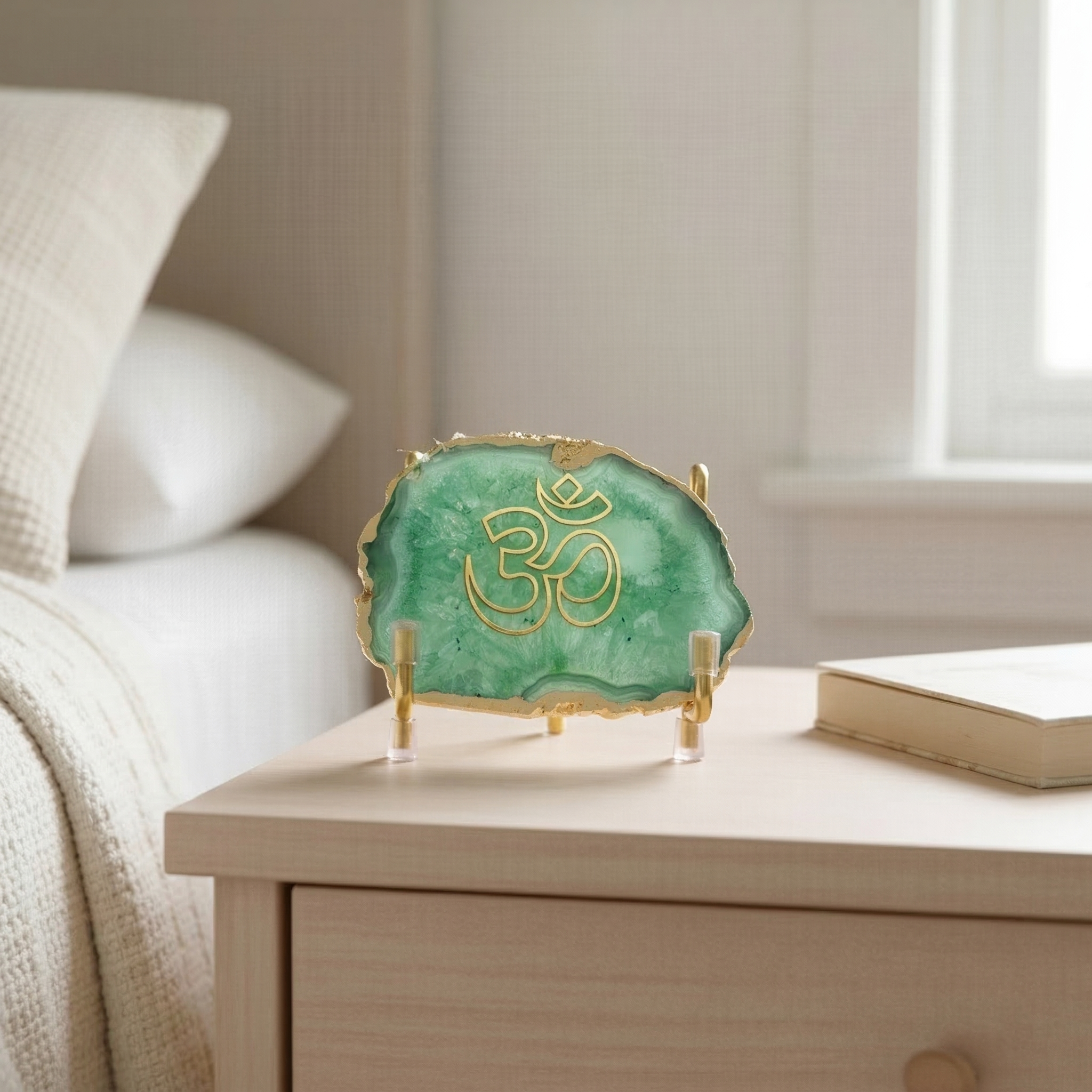 OM - Green Agate Metal Stand