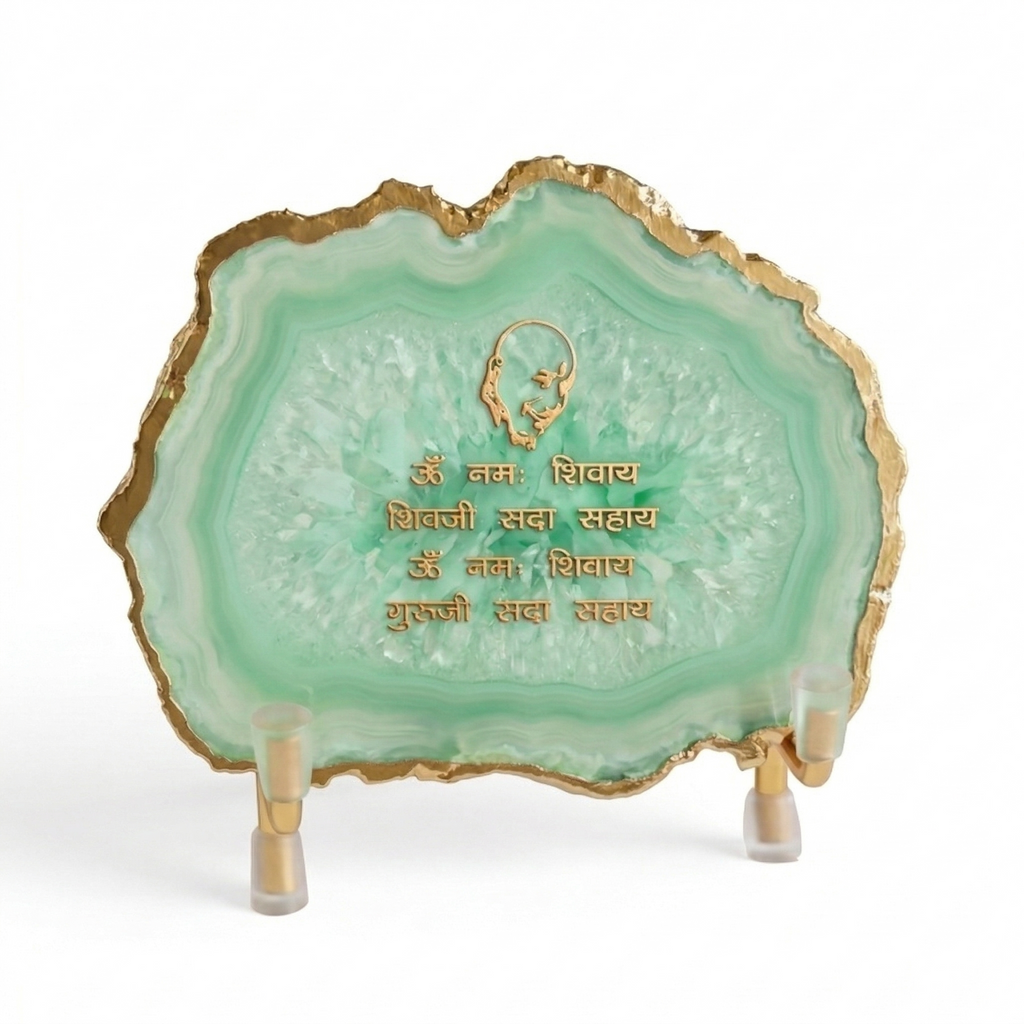 Guru Ji Mantra Green Agate Metal Showpiece