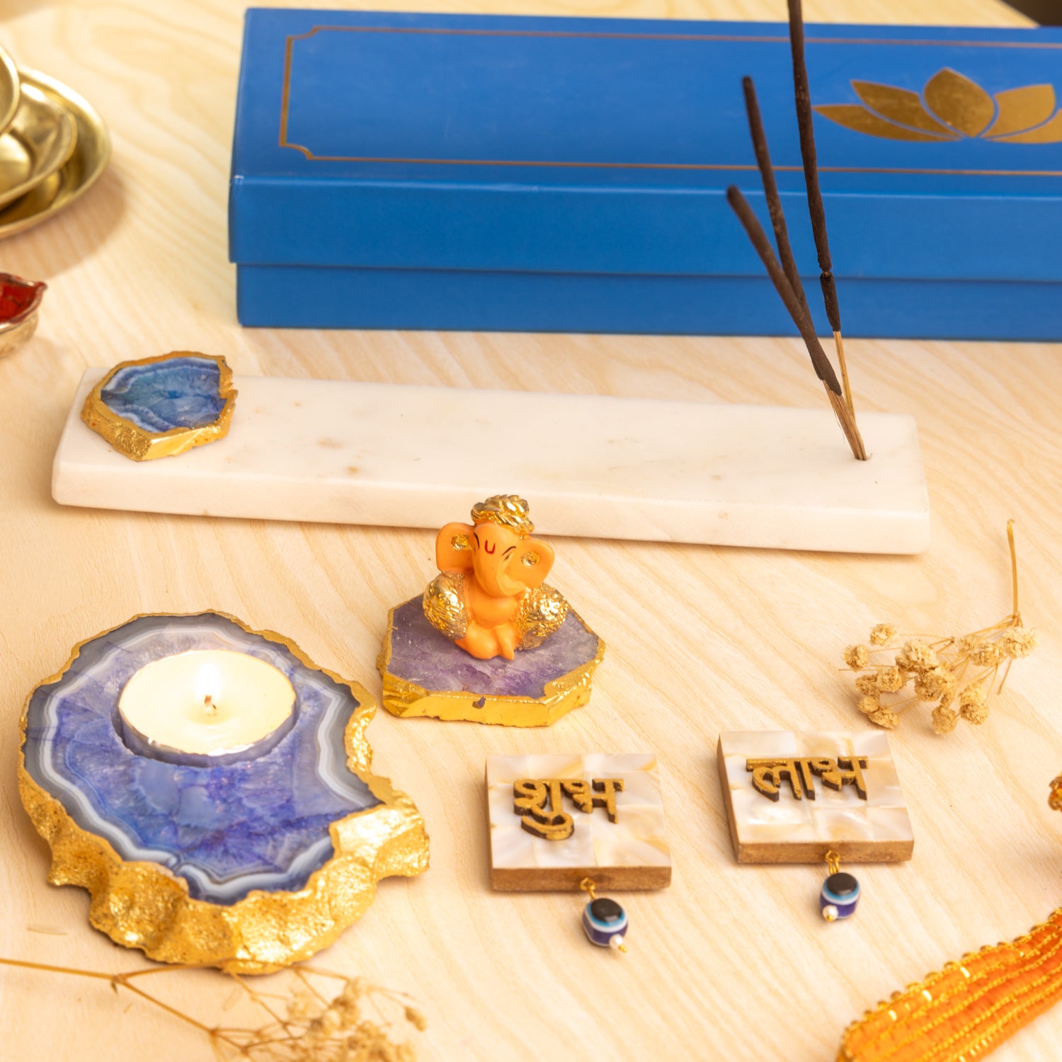 MOP Shubh Labh Ganesha Agate Base Agate Tealight and Marble Incense Holder Hamper
