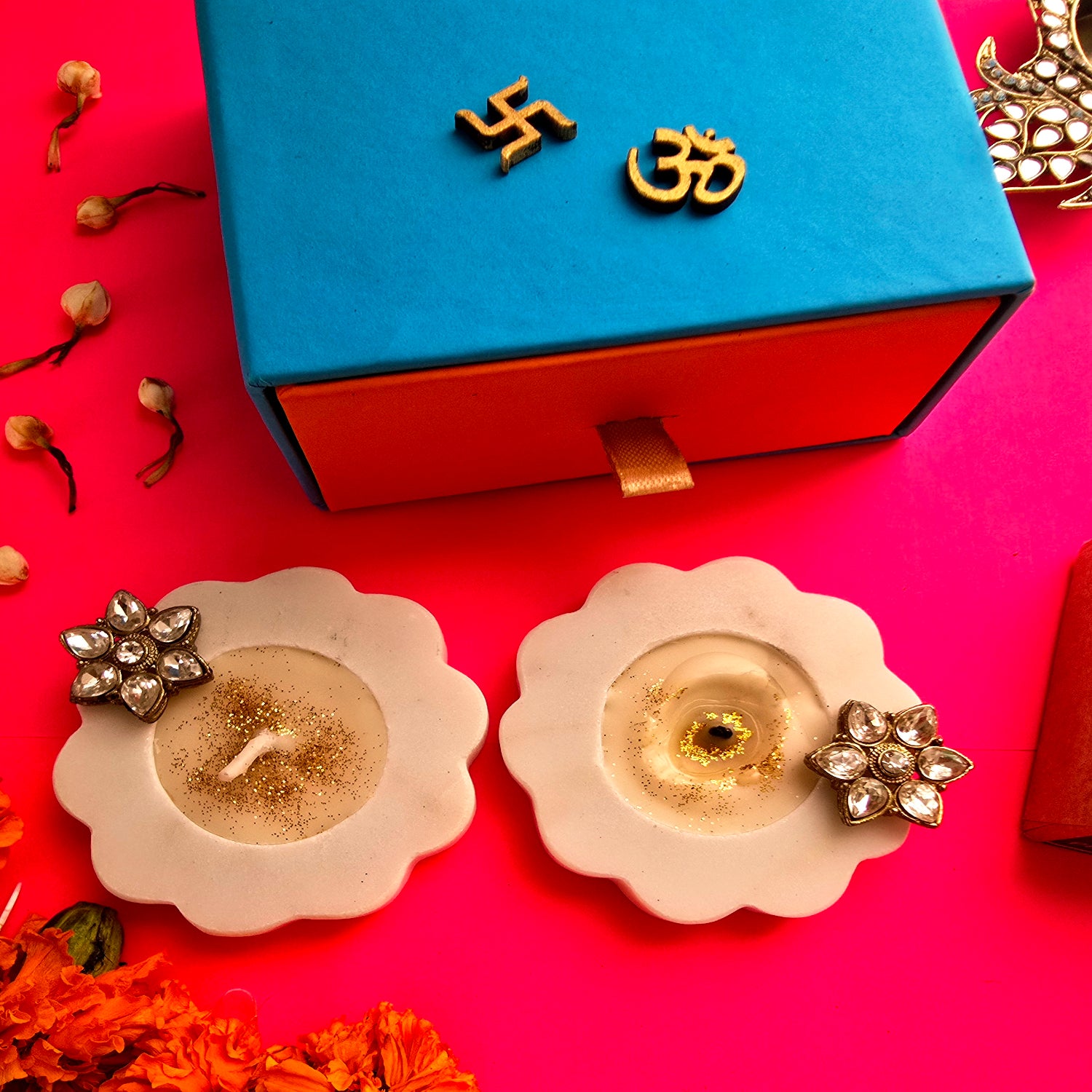 Marble Round Floral Shape Candle Holder Set