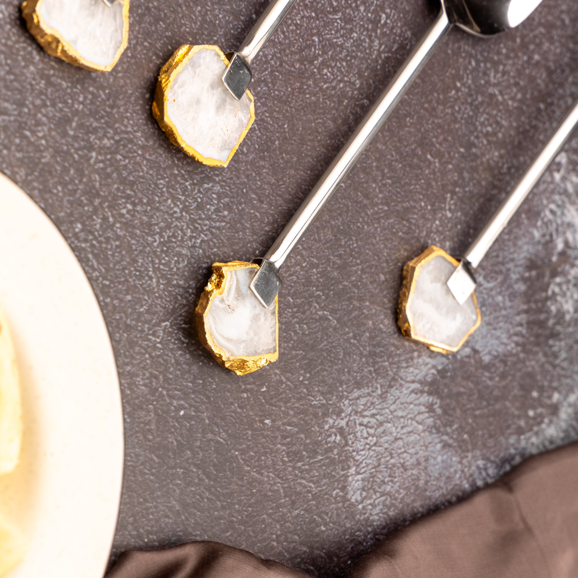 Agate with Silver Metal Cake Server set of 5- White