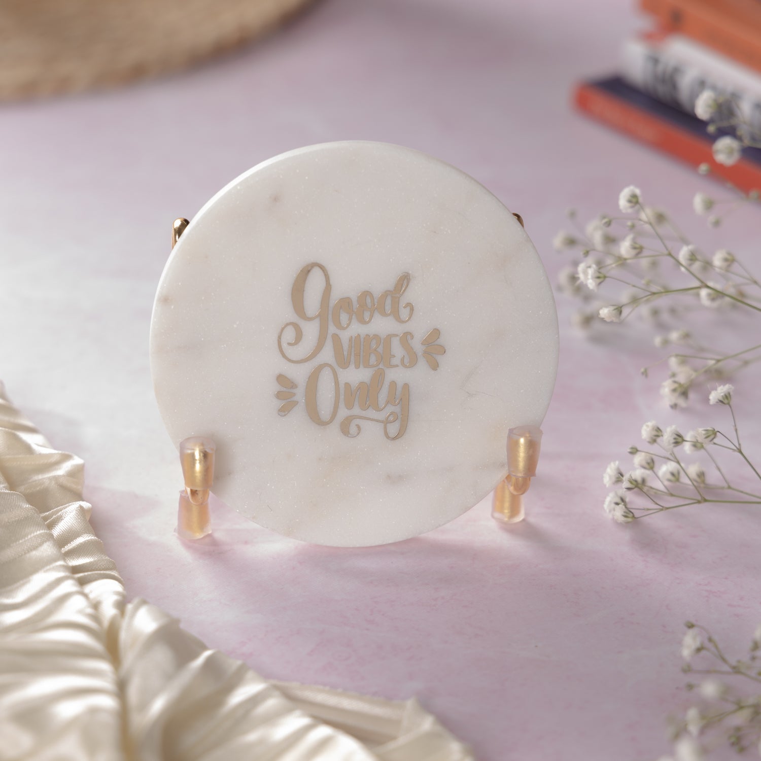 Good Vibes Marble Metal Showpeice