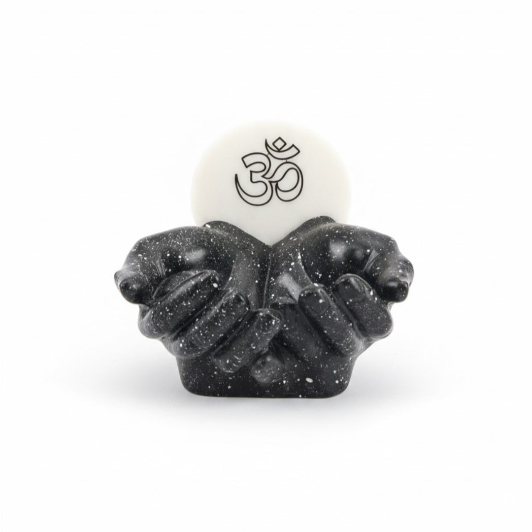 Marble OM With Black Hands Base