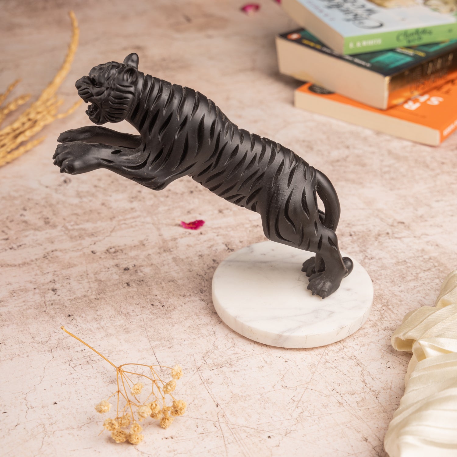 Attcking Tiger Showpeice With Marble Base