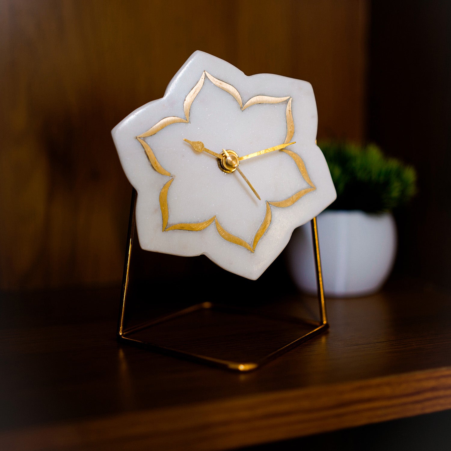 White Marble Floral Shape Desk Clock with Brass Inlay