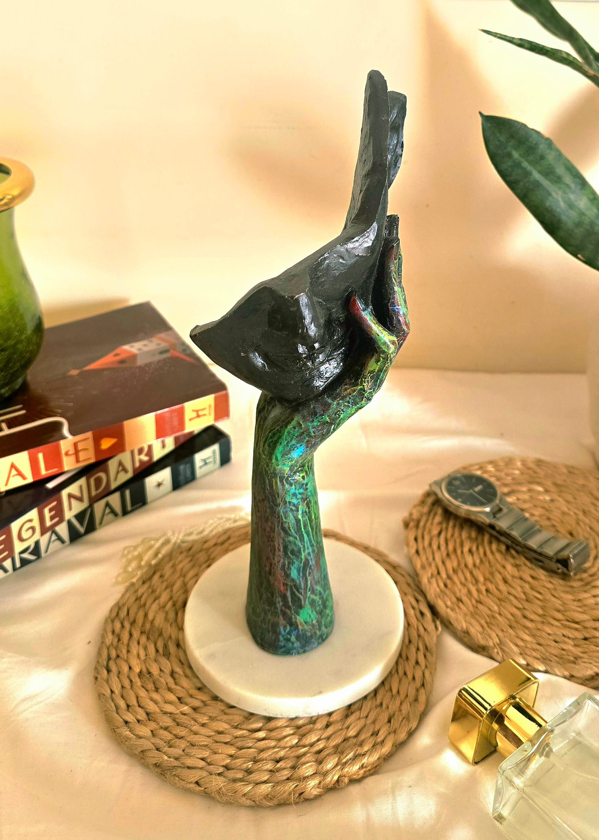 Black Golden Thinking Down Face in Hand Resin Decor Statue