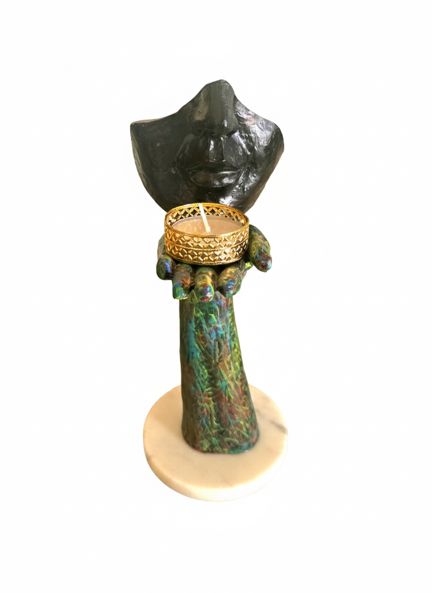 Black Golden Face Chin Hand Statue